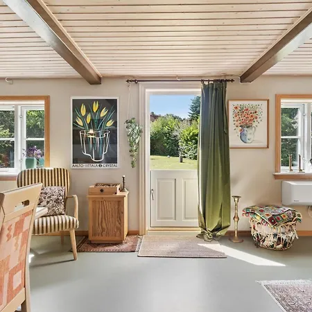 Renovated Townhouse In Old Tejn Bornholm 빌라